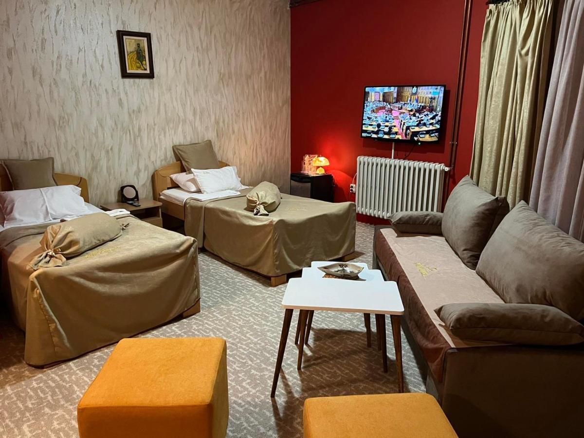 Hotel Dva Goluba パレ エクステリア 写真