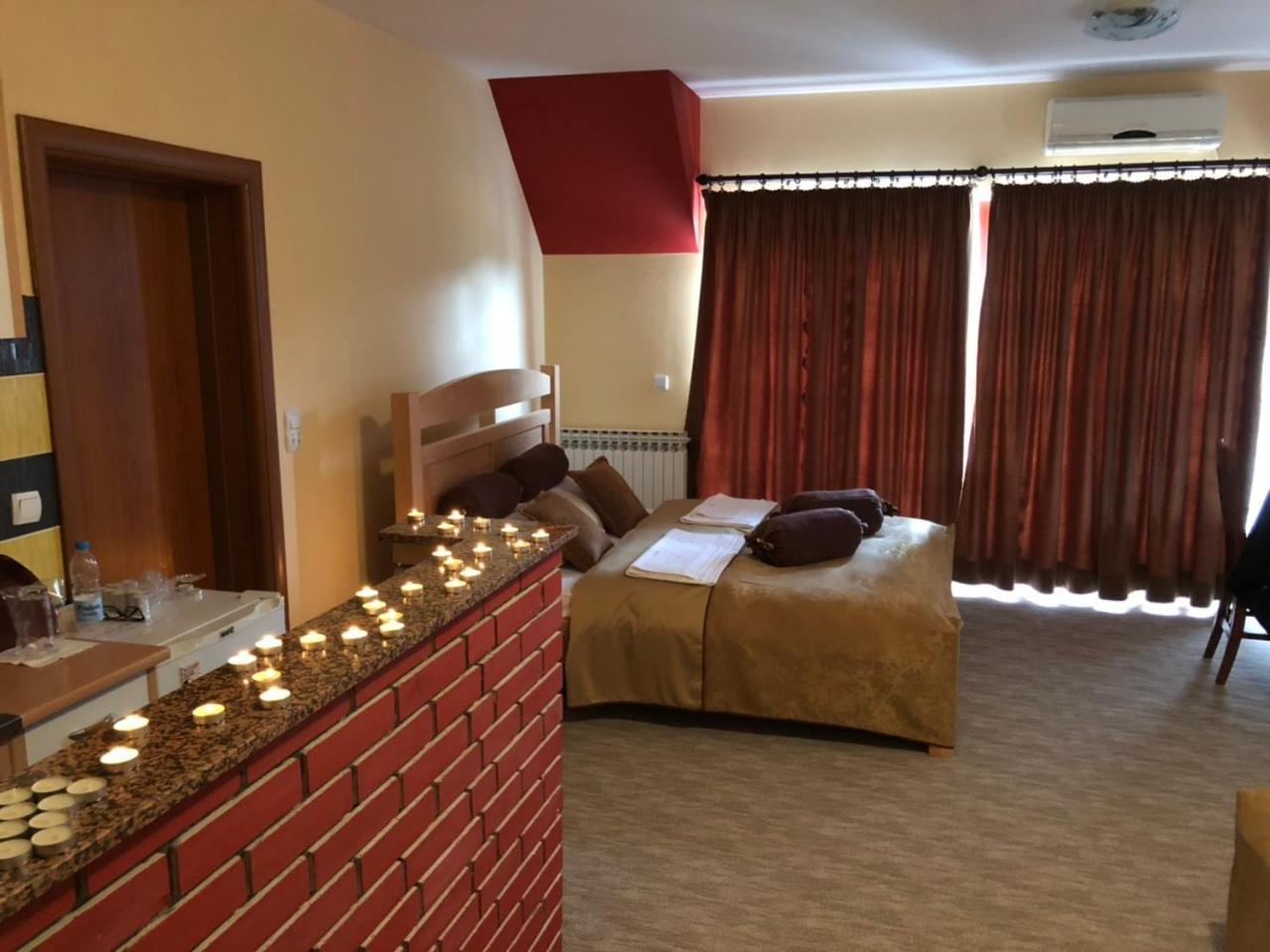 Hotel Dva Goluba パレ エクステリア 写真